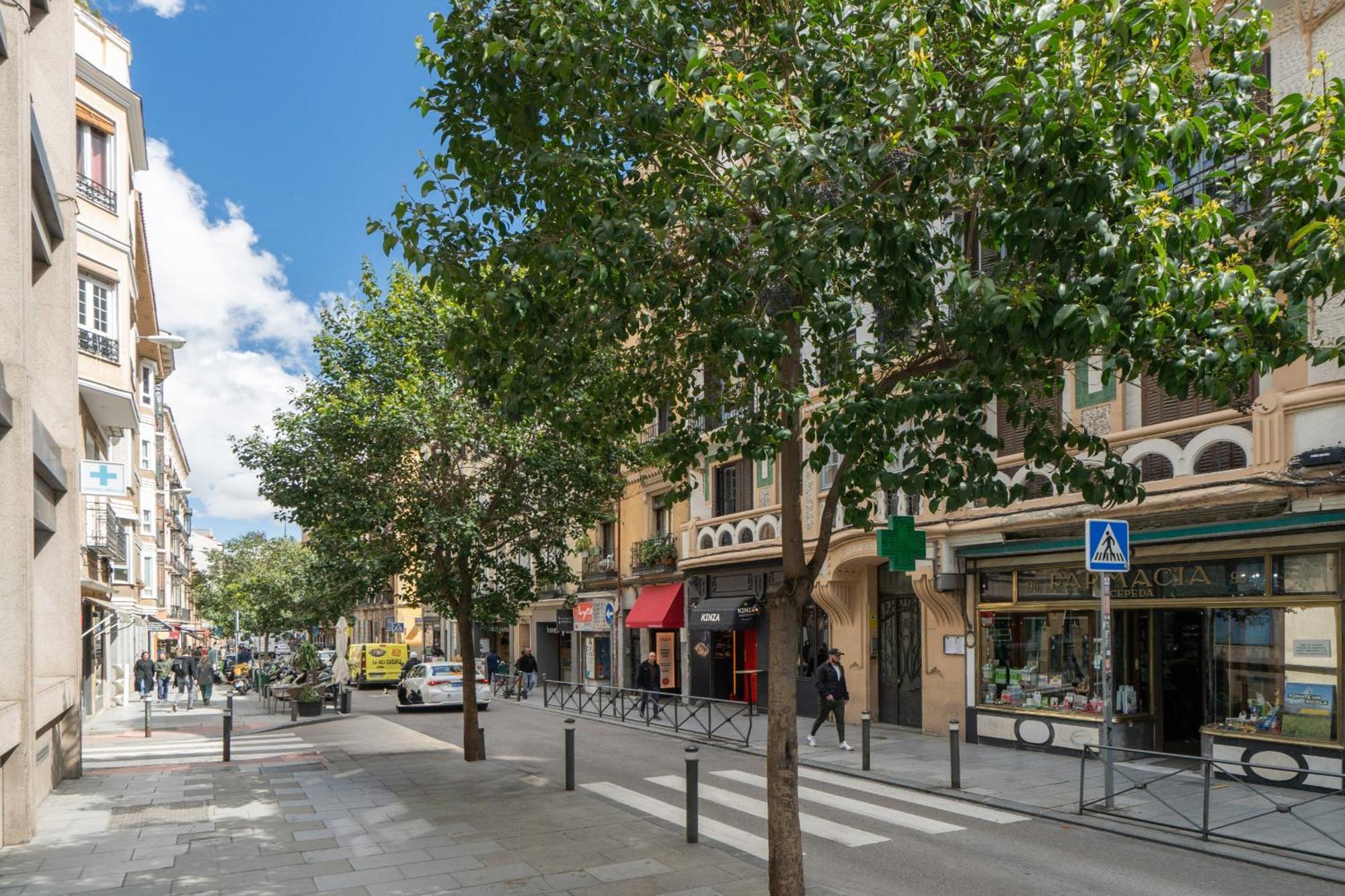 Apartamento En Chueca Para 4 Personas Alquiler Temporal Madrid Exterior foto
